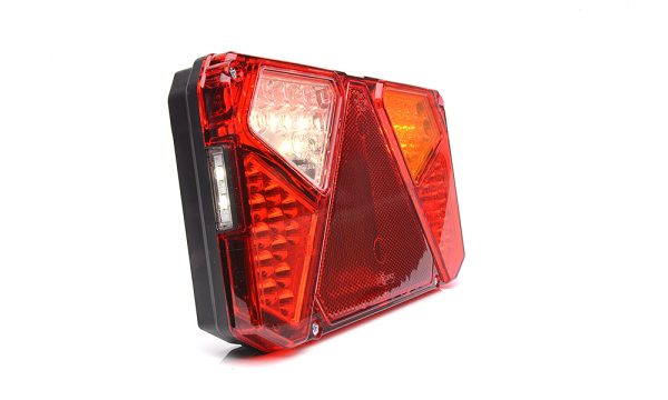 W125DEP - Højre firkantet LED baglygte med positionslys, stoplys, blinklys, baklys, nummerpladelys samt trekantrefleks.  Flot positionslys i lygtens yderkant. - Billede 4