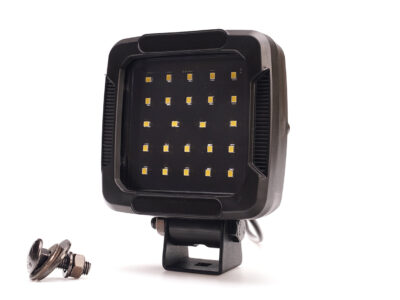 W302 - LED arbejdslygte / Nærzone / 2020 lumen / klart glas med sort baggrund